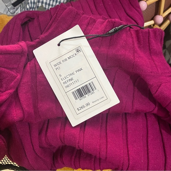 Theory 100% merino wool rib mock neck top - Picture 3 of 4